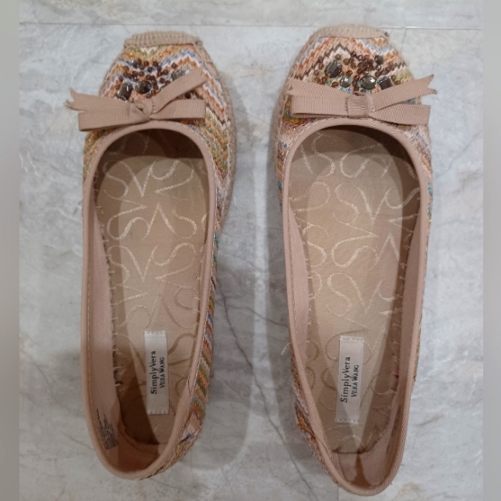 Vera Wang multi color, woven cushioned flats size 8.5